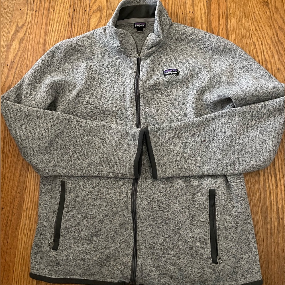 Patagonia Zip up
Sz Boys XXL